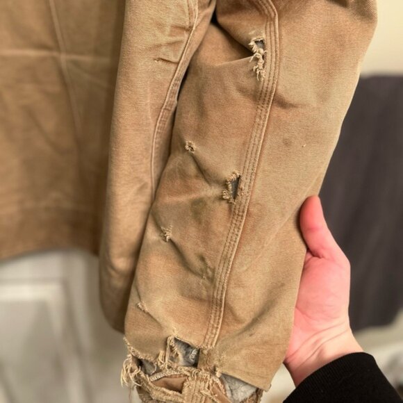 Distressed Hooded Carhart Lined Sherpa Work Jacket - Picture 6 of 12